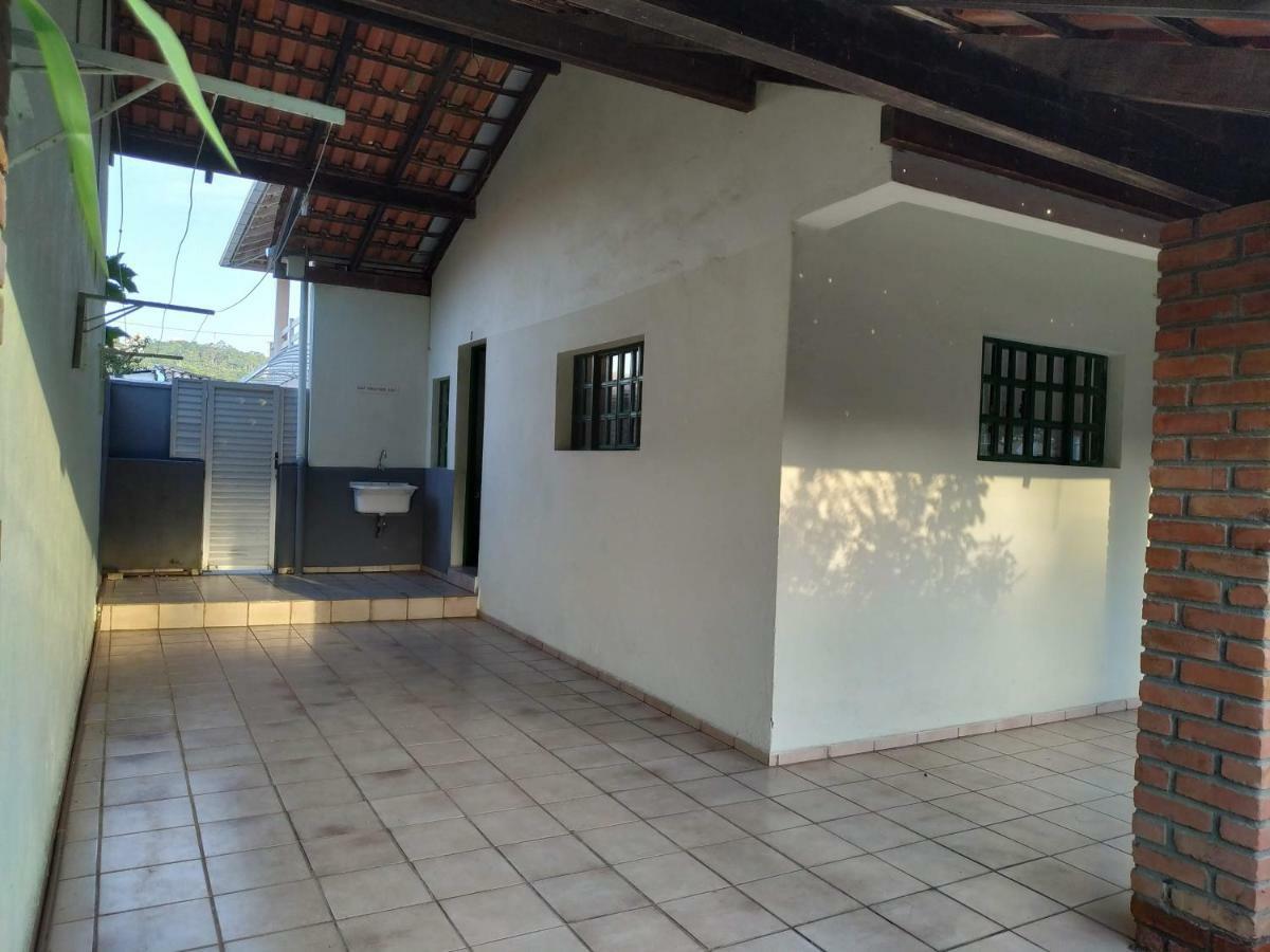 Residencial Praia Bombas บอมบินญัส ภายนอก รูปภาพ